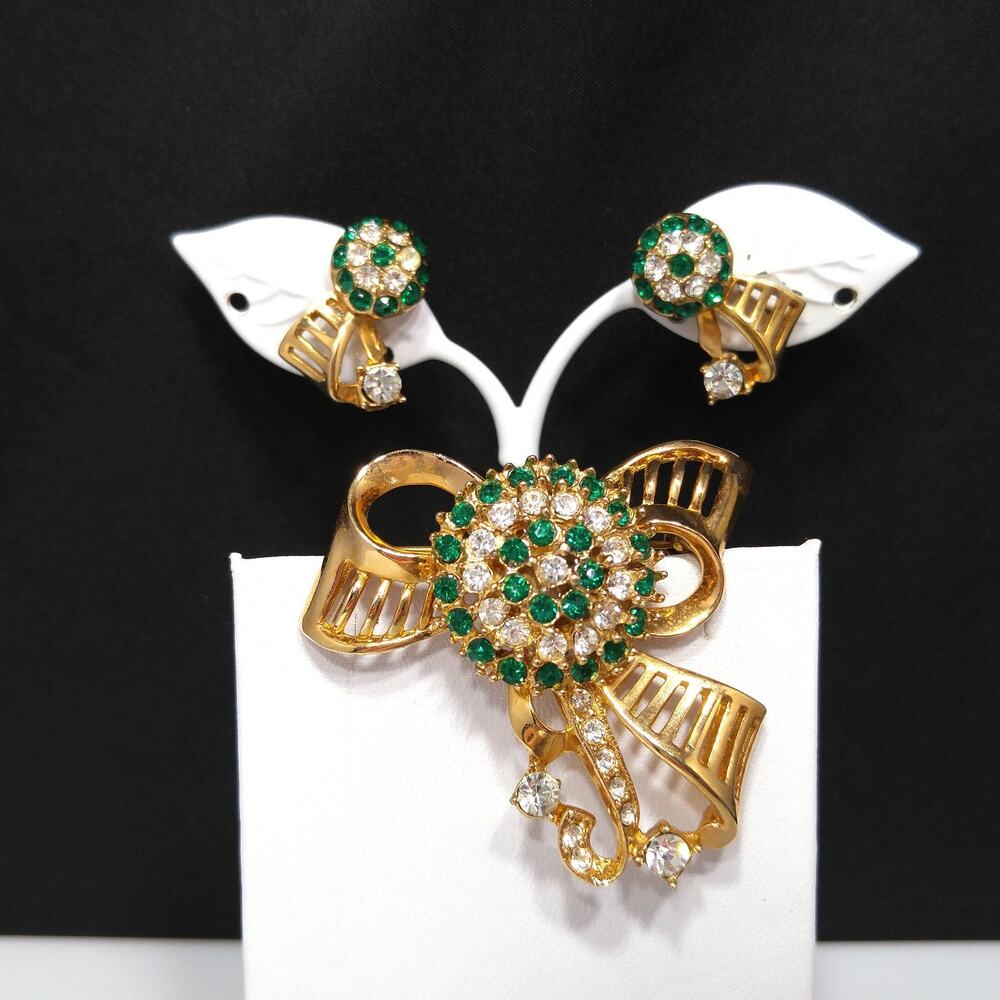 Vintage 1940s Bow Brooch Earrings Green Rhinestone Gold Plate